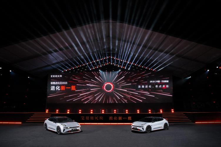 极氪智能科技在宁波国际赛车场发布五大核心技术进化成果