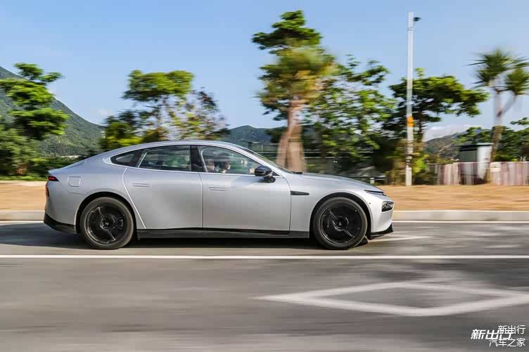 性能版之间的较量 对比测试小鹏 P7 /特斯拉 Model 3插图3333