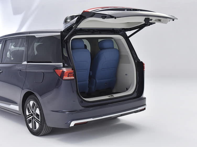 mpv市场的老树发新芽 江淮瑞风rf8插混燃油两手抓