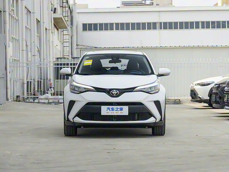 锋范对决新款奕泽izoa与丰田chr的全面比拼