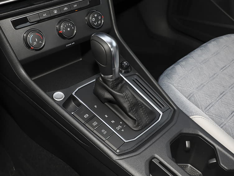 解读大众朗逸自动满逸版:优惠后裸车价不到10万?