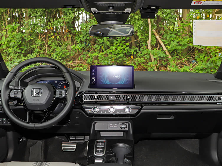 丰田卡罗拉cross环保与时尚的完美结合