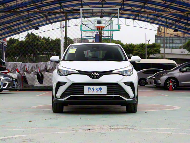 锋范对决新款奕泽izoa与丰田chr的全面比拼