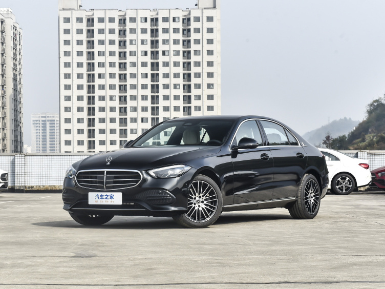 奔驰e级豪华轿车的全方位领导者