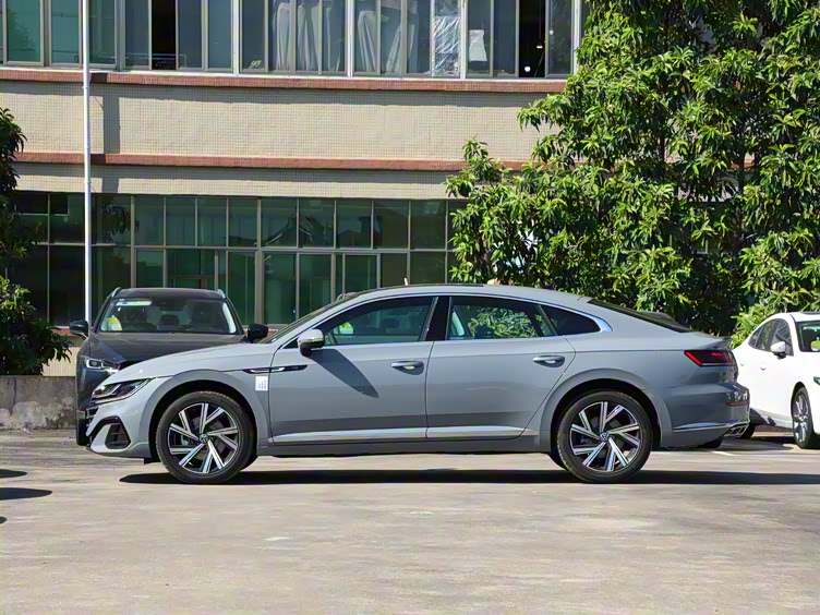 全面解读一汽大众cc在同级中型车中的优势