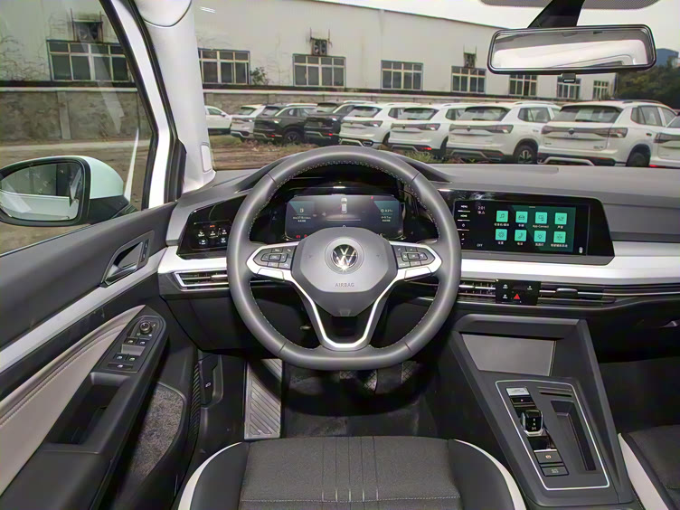 大众新款golfwagon与pologti细节对比