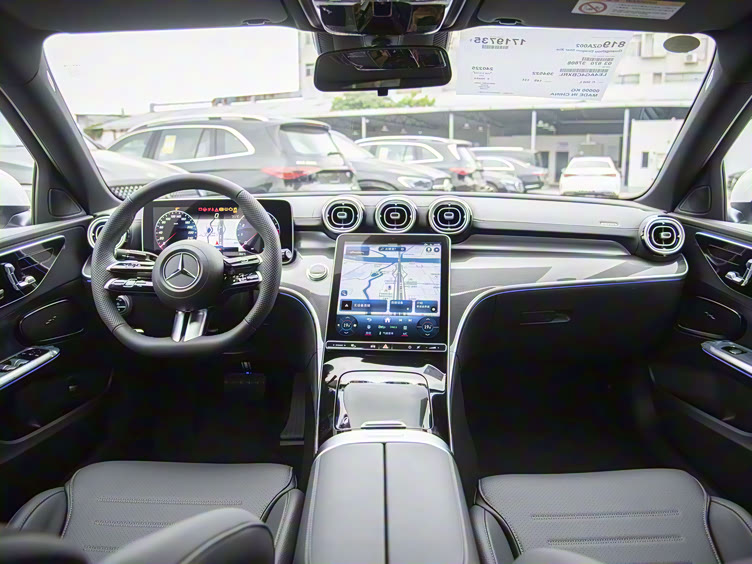 奔驰c级更的豪华内饰更高效动力系统