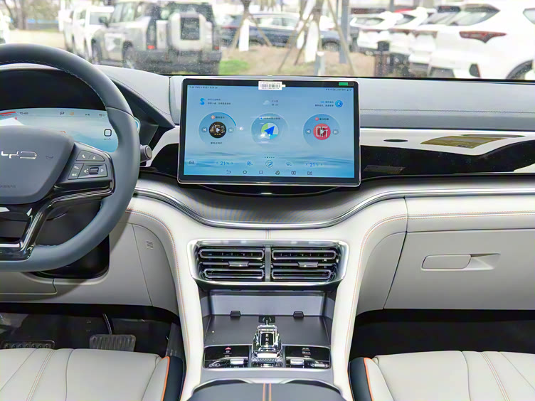 比亚迪唐dmi荣耀版高品质新能源选择