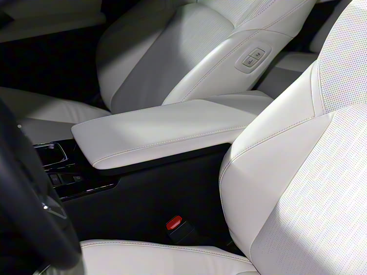 3英寸大屏 8155芯片 10个安全气囊,这回稳了_车家号_发现车生活_汽车