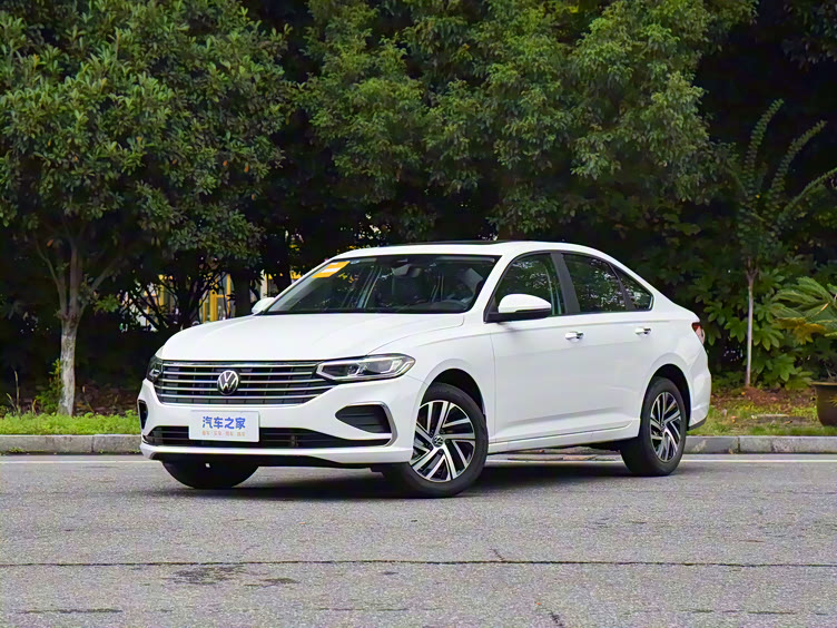 紧凑型轿车三强对决雷凌卡罗拉与朗逸谁主沉浮