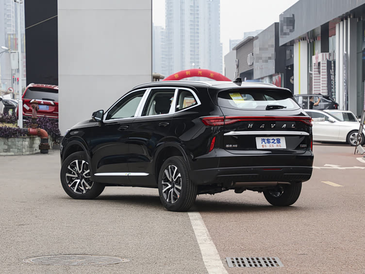 紧凑型suv推荐第三代哈弗h6空间大安全性高动力输出强劲