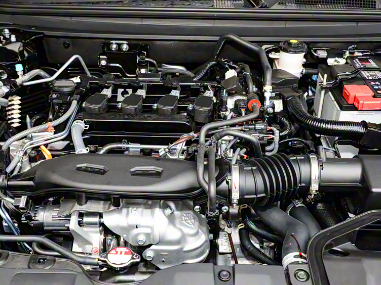 谁才是实用性更强的日系家轿?对比本田雅阁和日产天籁