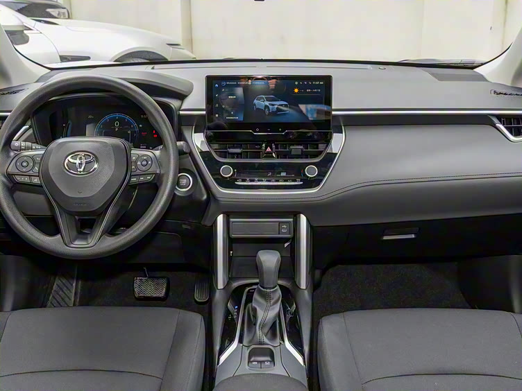 丰田新款卡罗拉cross与rav4荣放时尚与力量的完美结合