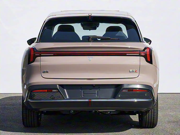 哪吒作为二线新势力,新车要爆红还是有难度的.