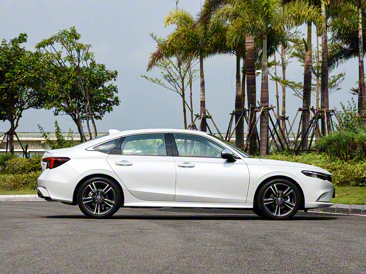 本田型格:思域的姊妹车型,搭1.5t地球梦动力,油耗5.91l