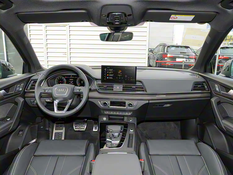 豪华suv对决发现运动版与奥迪q5l细节深度比拼