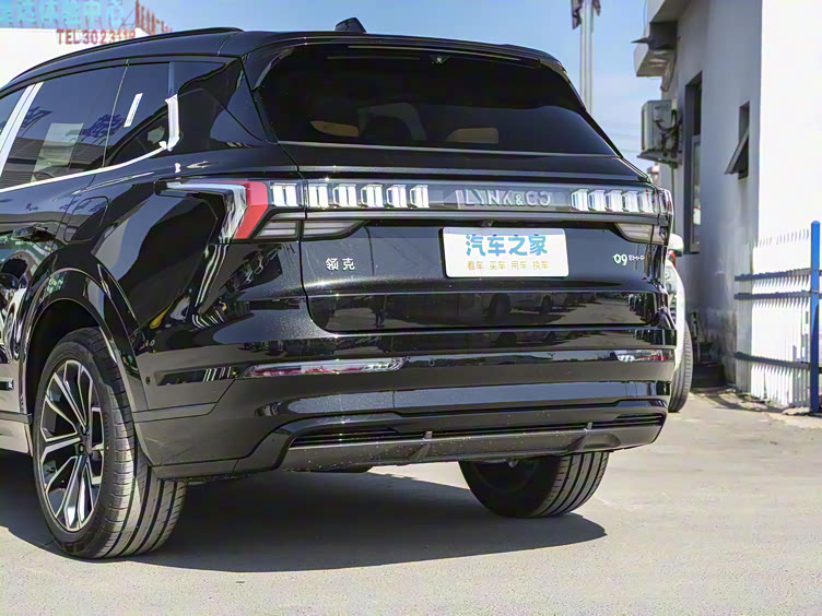 领克08与09新能源车型比较:未来科技与豪华驾驶体验