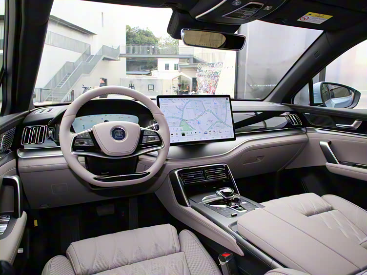 新能源市场一颗璀璨的明星比亚迪唐dmi荣耀版车型