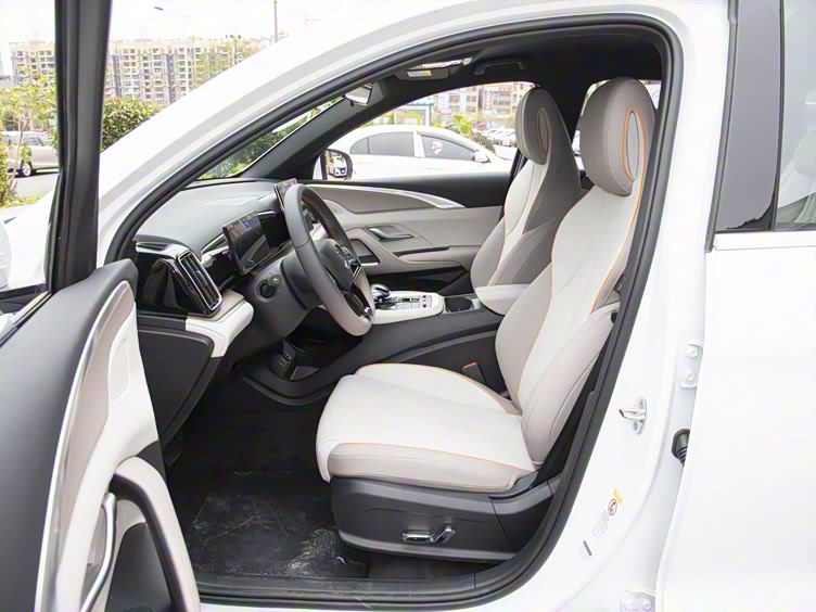 比亚迪宋pro新能源:豪华内饰与绿色动力的完美结合