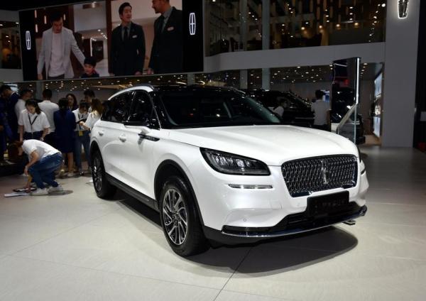 在广州车展上2021款林肯冒险家正式上市,新车共推出5款车型,官方指导