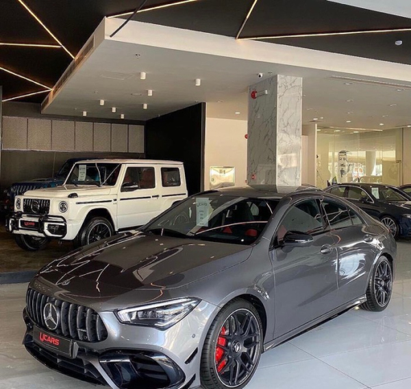 梅赛德斯这款小四门性能无框轿跑钢炮-奔驰amg cla45s,大家觉得它的