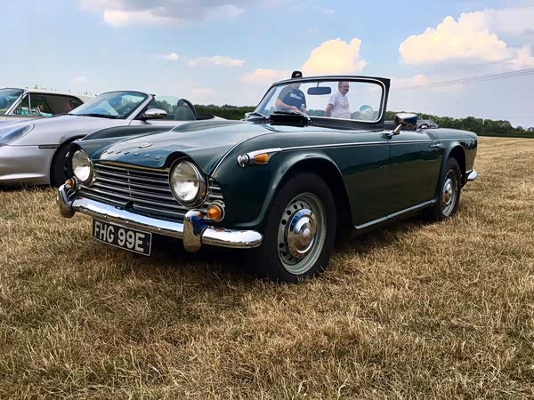 现在triumph(凯旋)虽然作为一种摩_车家号_发现车生活_汽车之家