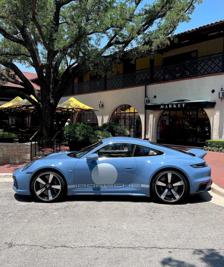 高定碧空蓝保时捷911sportclassic这颜色真好看