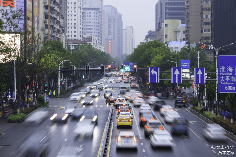 中国俨然已成为全球最大的汽车市场，百花争鸣