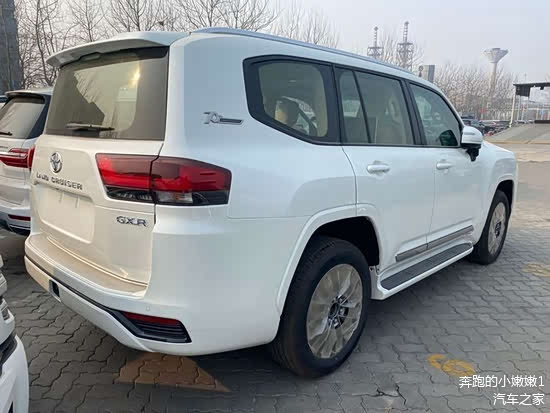 2022款丰田酷路泽lc300现车车迷追捧的对象