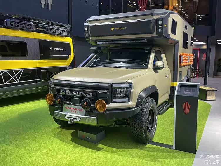 首款单排江铃大道皮卡房车专为越野人士准备越界铸镕亮相