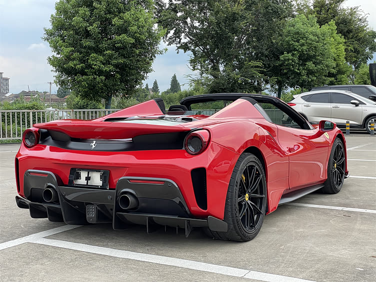 绝版猛兽赛道敞篷法拉利488pista