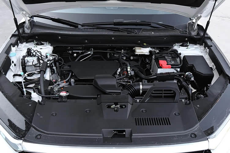 0t涡轮增压发动机,最大功率为162kw,最大扭矩为350nm,与7速湿式双离合