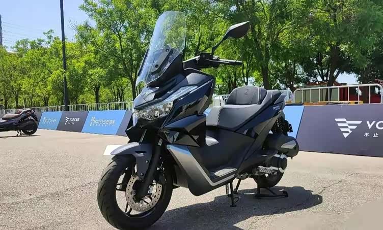 无极sr250gt价格公布,售价17666元,12月份可提车