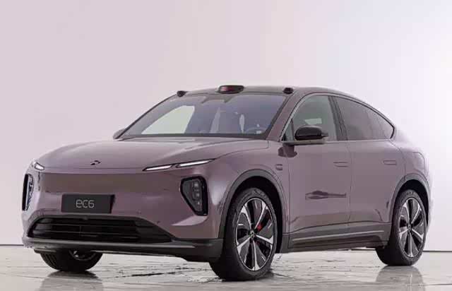 实拍蔚来全新ec6不做小弟做大哥全新设计配激光雷达电动尾翼