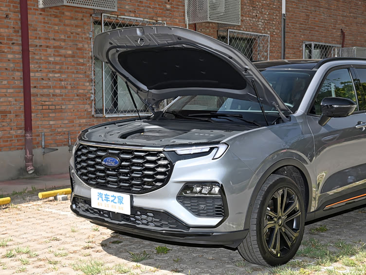 江铃福特领裕黑曜倾橙版正式上市探索车型的优势与不足
