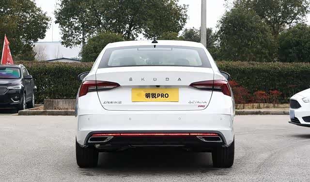 2023款改款斯柯达明锐pro上市14t7dct售价1439万元起