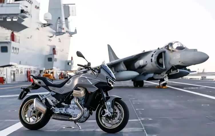 摩托古兹v100静态解读一款有点强悍采用传动轴的旅行摩托车