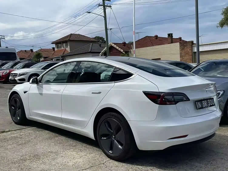 99万元,新款特斯拉model 3国内亮相,变化明显_车家号_发现车生活_汽车