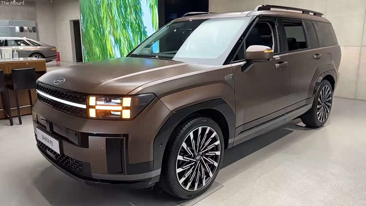 2024款现代圣达菲目前国内并没有引进,不知道北京现代会不会引进,我先