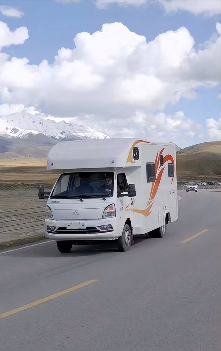 聚焦丨长安跨越爆款房车亮相三大购买理由每一个都难以抗拒