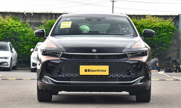 2023丰田皇冠sportcross低调的豪华轿车 两款售价为36.9/42.9万元