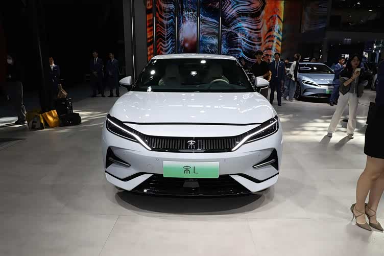 比亚迪宋l预售22万元起纯电动轿跑suv将于12月15日上市