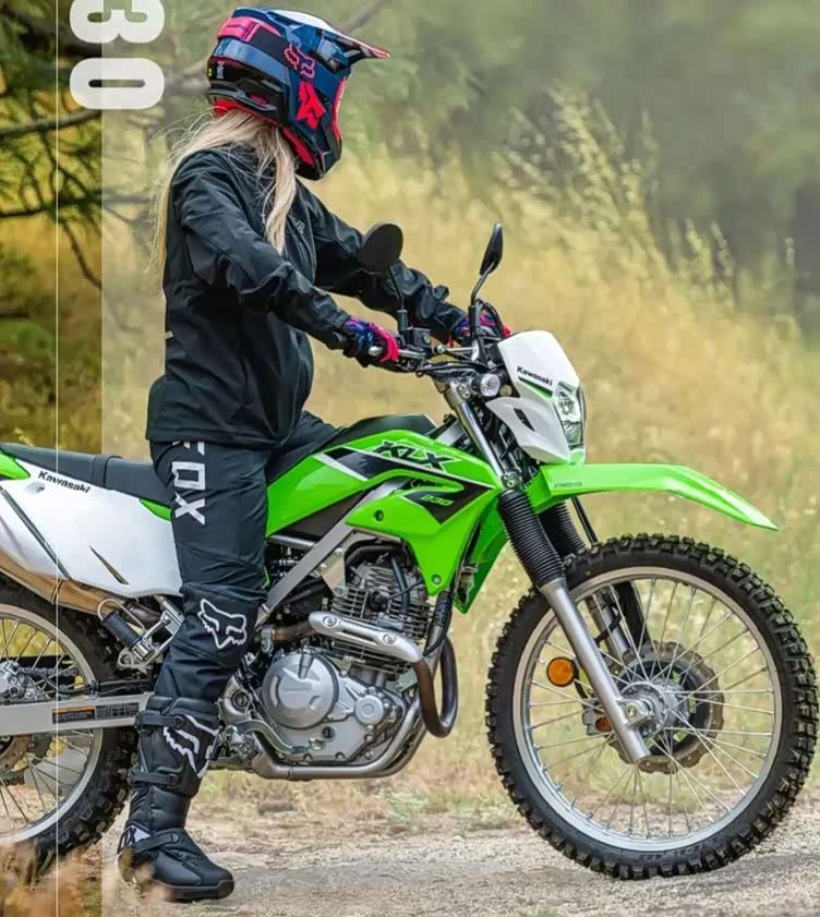 川崎最便宜进口车klx230推出新款售价379万配置有升级