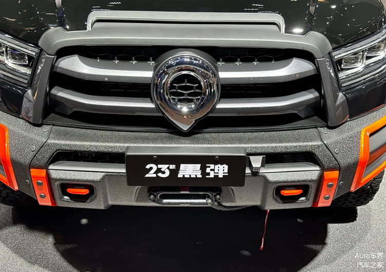 2023成都车展长城炮黑弹版上市了售价2588万元