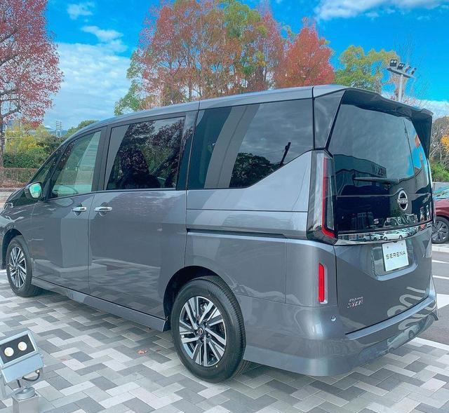 实拍日产超级保姆车!国外售价14万,国产后还看啥奥德赛