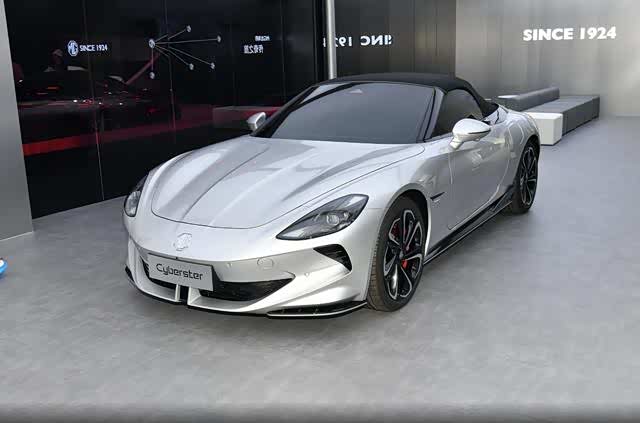 年轻人有福了名爵敞篷蝴蝶门双座跑车有望25万内起步