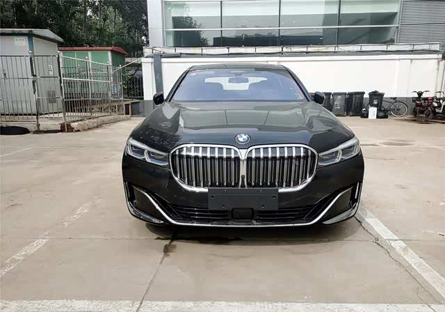 作为上代7系旗舰2428万起步的宝马m760li为何很难讨老板喜爱