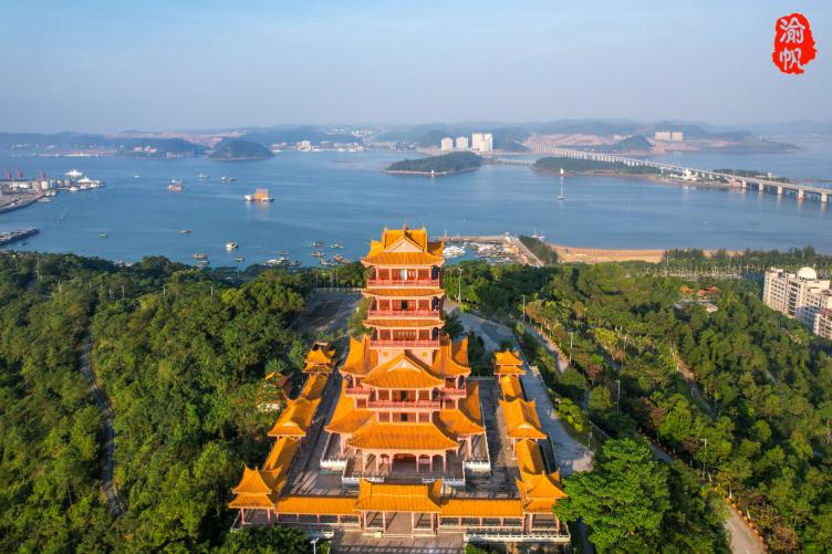 夜宿防城港,晨登仙人山!山顶有座仙人阁,被誉广西黄鹤楼