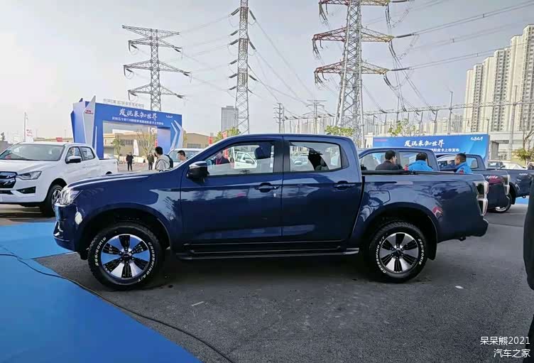 庆铃五十铃全新中型皮卡t30探险家上市,实力与品质兼具_车家号_发现车