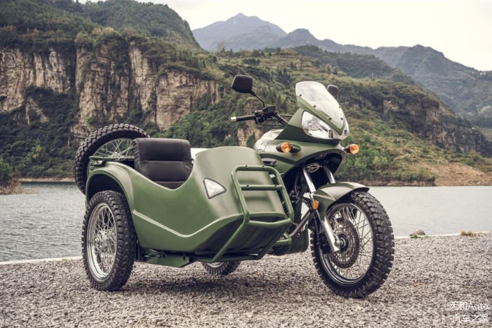 想要稳一些的轻越野可以考虑三轮摩托车,但是正三轮没有越野车,正三轮